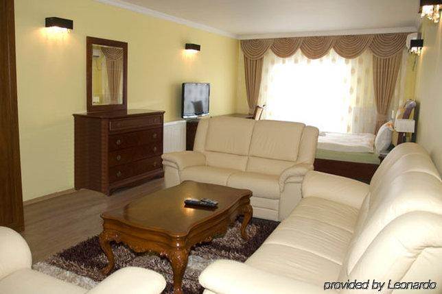 Hotel Begolli Приштина Экстерьер фото