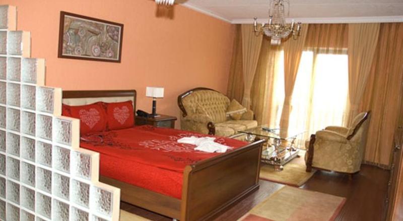 Hotel Begolli Приштина Номер фото