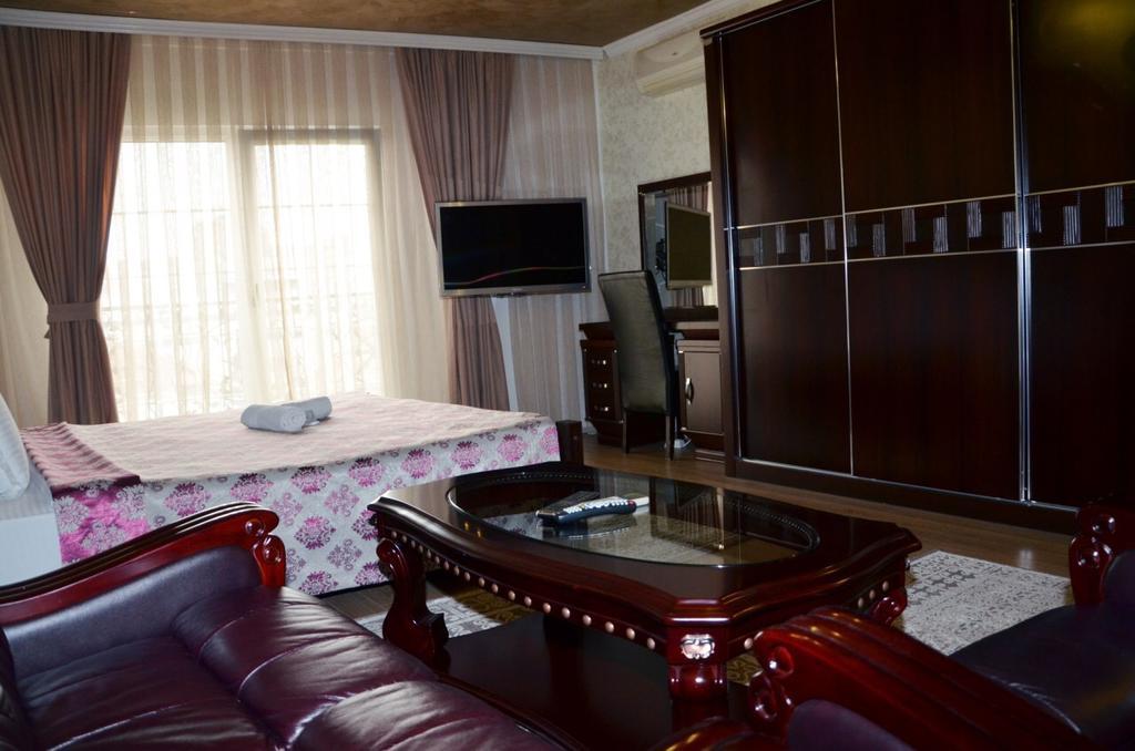 Hotel Begolli Приштина Экстерьер фото