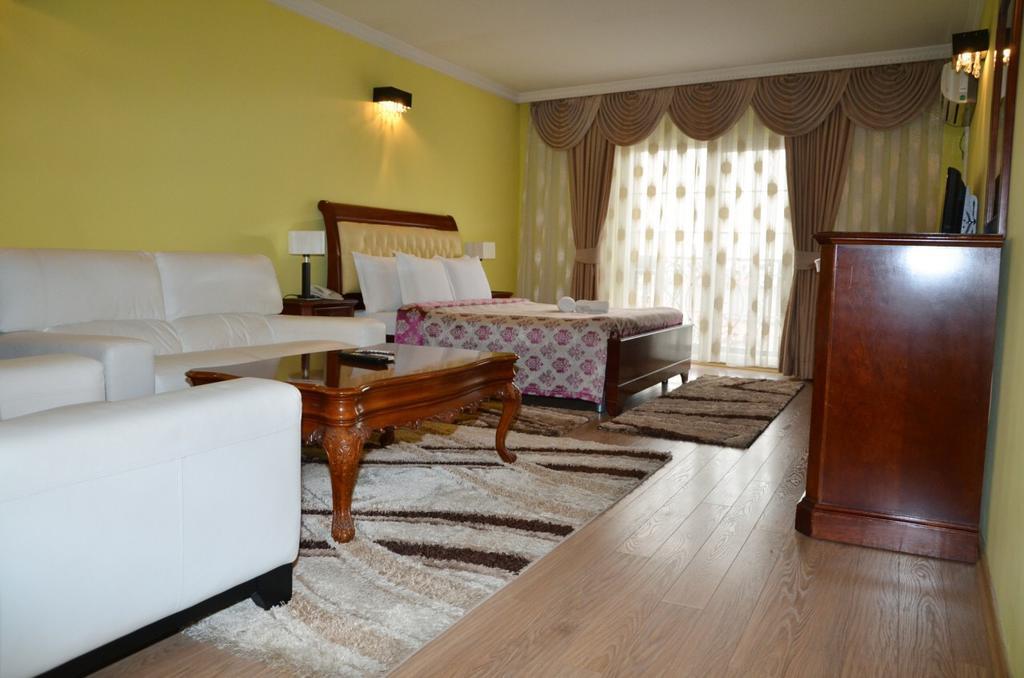 Hotel Begolli Приштина Экстерьер фото
