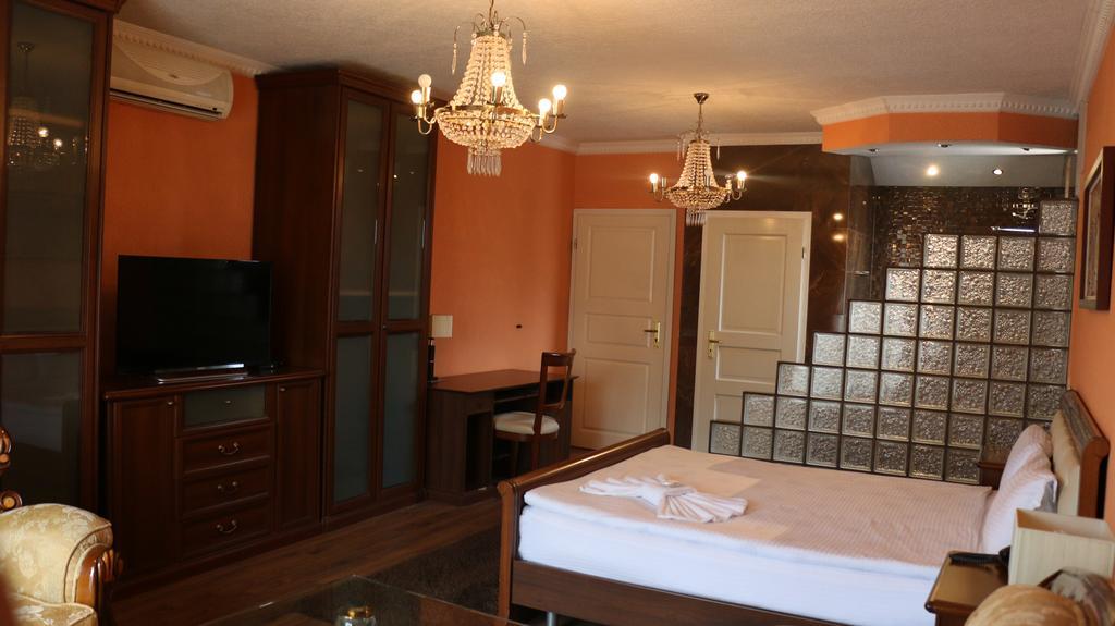 Hotel Begolli Приштина Экстерьер фото