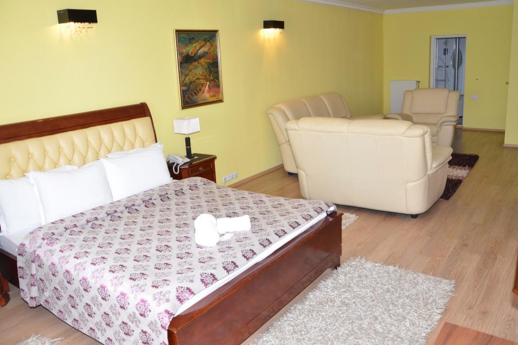 Hotel Begolli Приштина Экстерьер фото