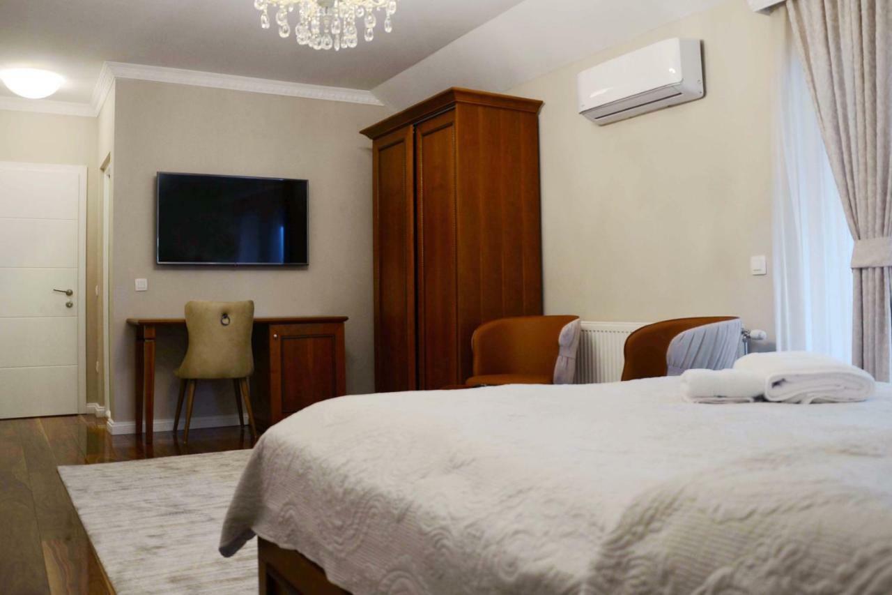 Hotel Begolli Приштина Экстерьер фото
